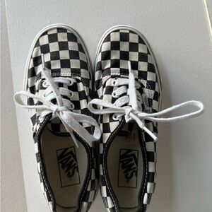 🖤 Vans Authentic Black and White Checkered Sneakers (Discontinued @Vans)